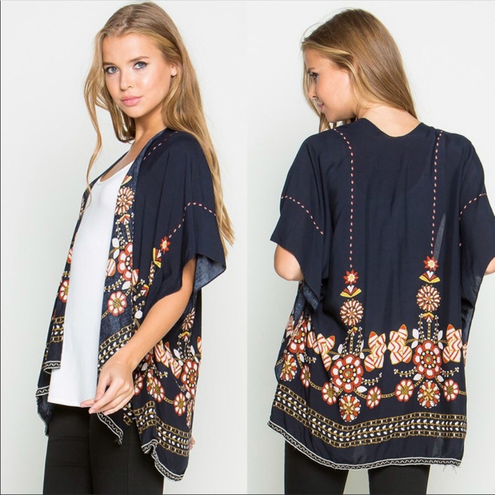 Floral Kimono 🌸🌼 - Picture 2 of 2